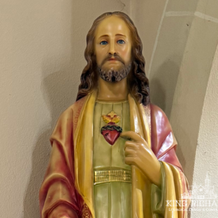 Vintage Sacred Heart of Jesus Statue