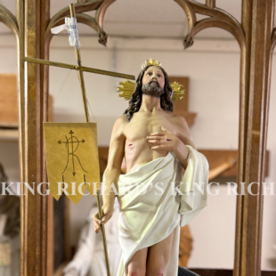 Risen Christ Statue