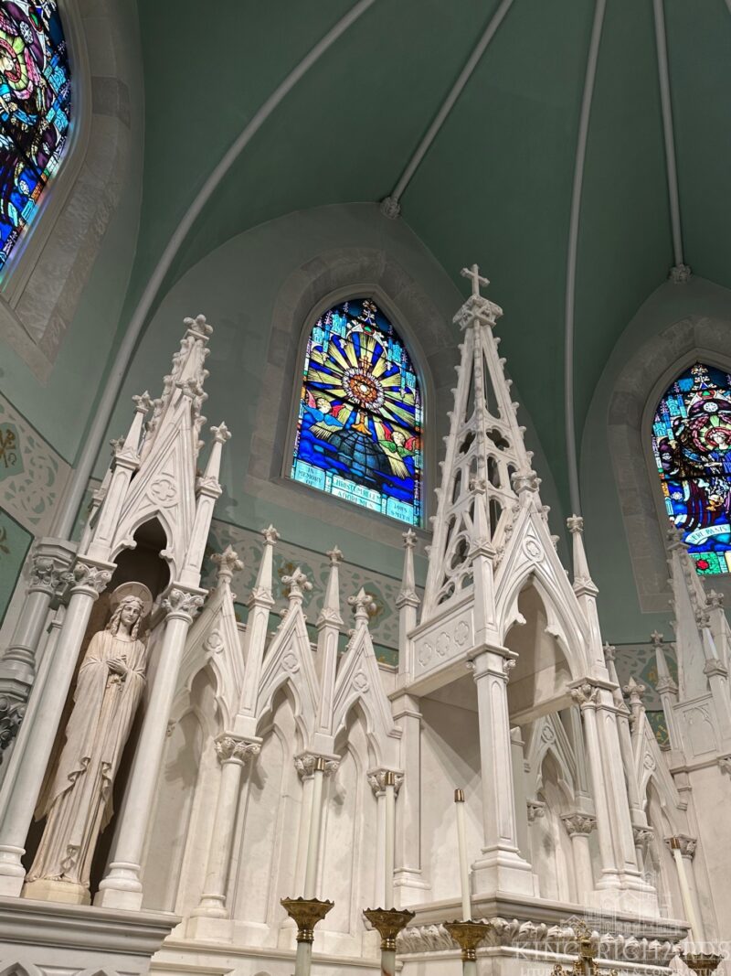 Gothic Reredos with Last Supper Panel with Angel Statues - Image 3