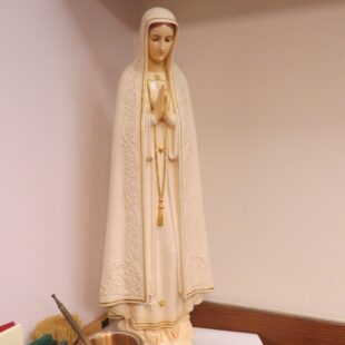 Our Lady of Fatima Statue