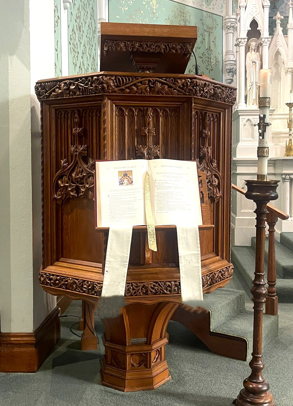 Gothic Pulpit - Image 2